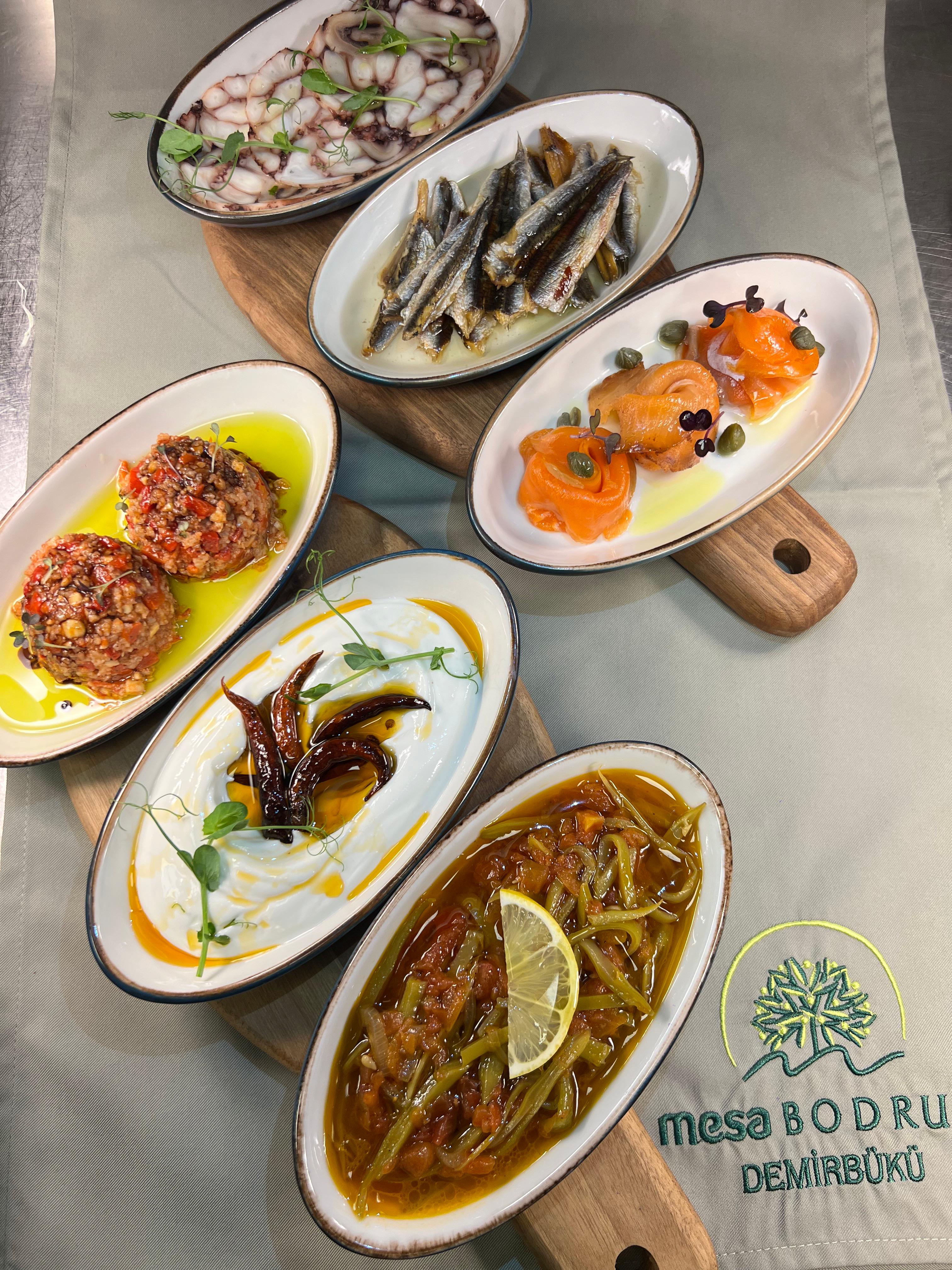 CRESTA Bodrum lüks plaj işletmesi - a la carte restoran ve güneşlenme platformu premium hizmet